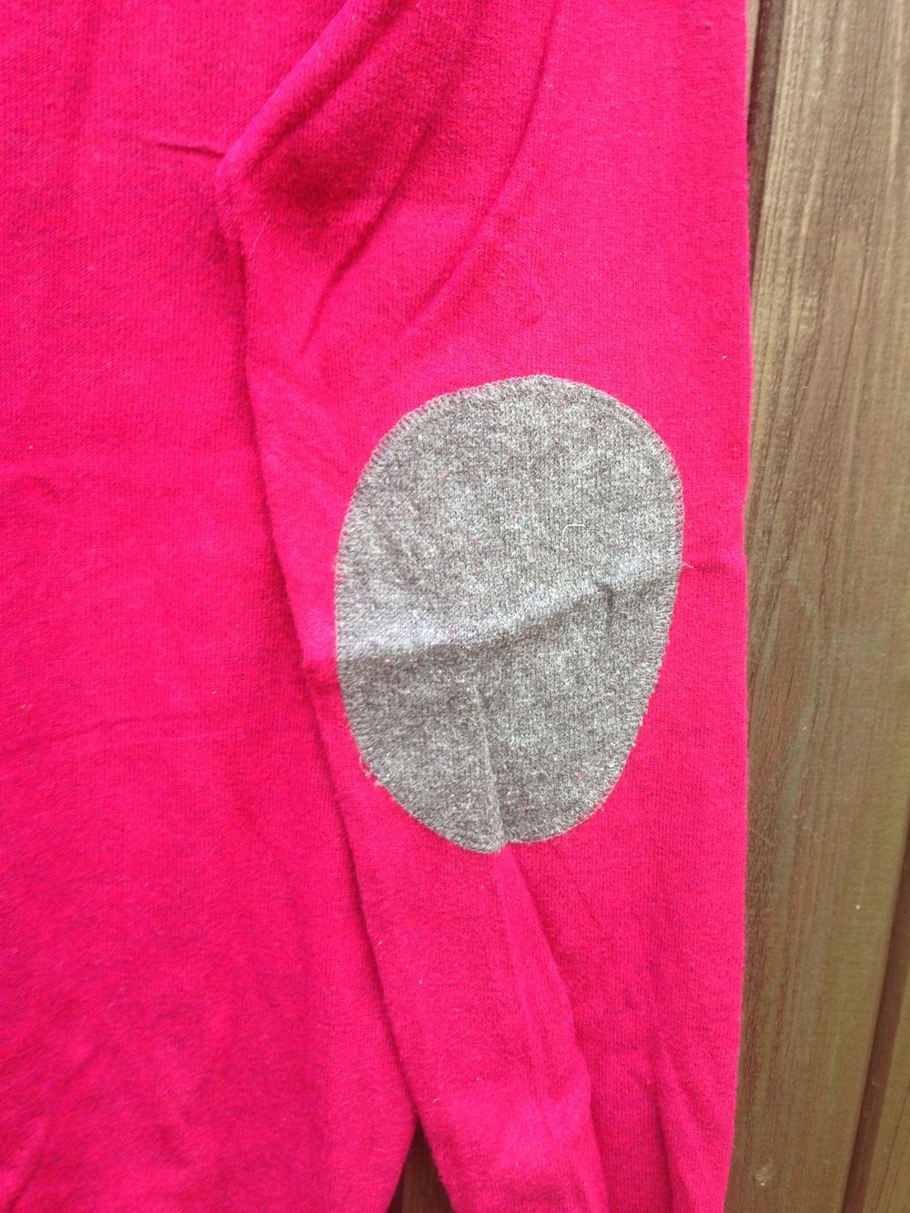 Weinroter Rollkragenpullover