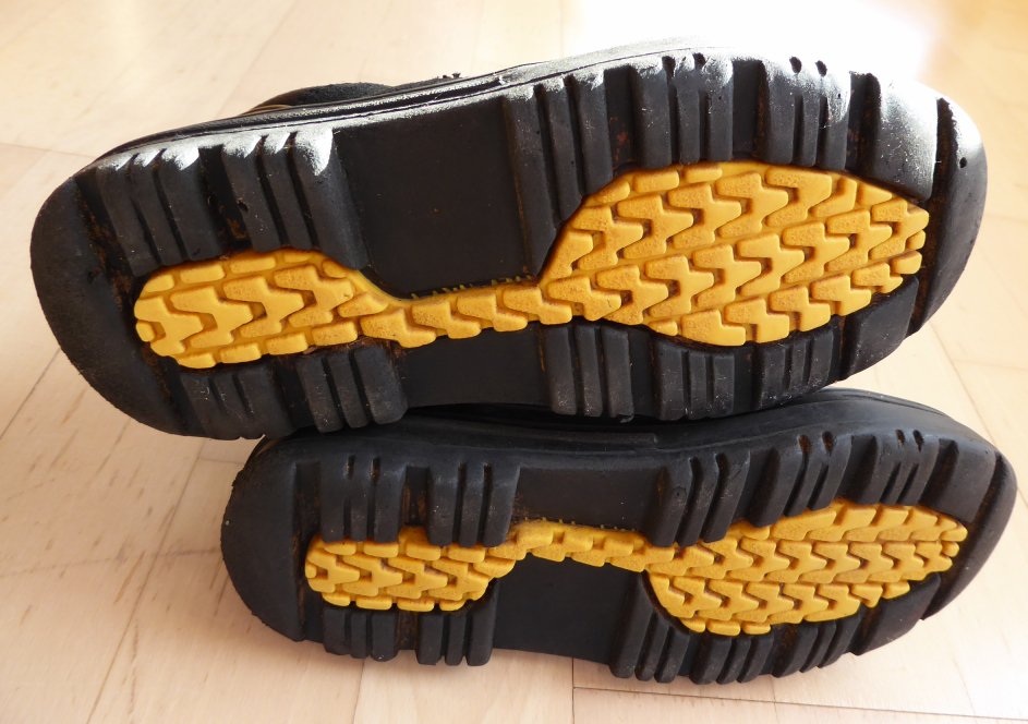 Schwarze Halbschuhe, Gr. 30