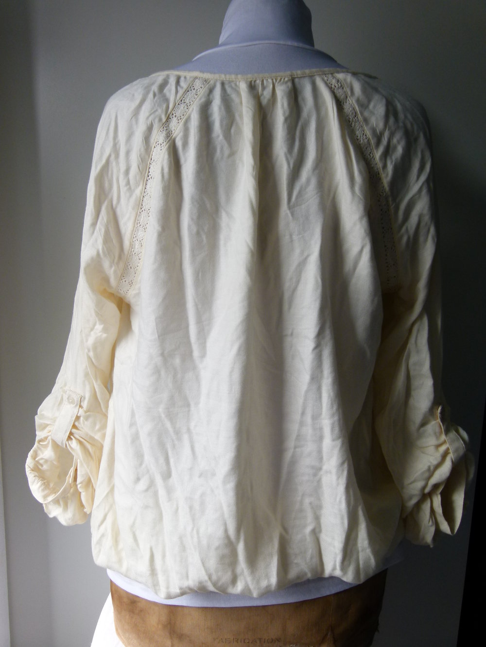 Shirt mit Spitzenborte, creme weiß nude, Boho Mori Landleben Larp Festival Goa Elfen Sommer