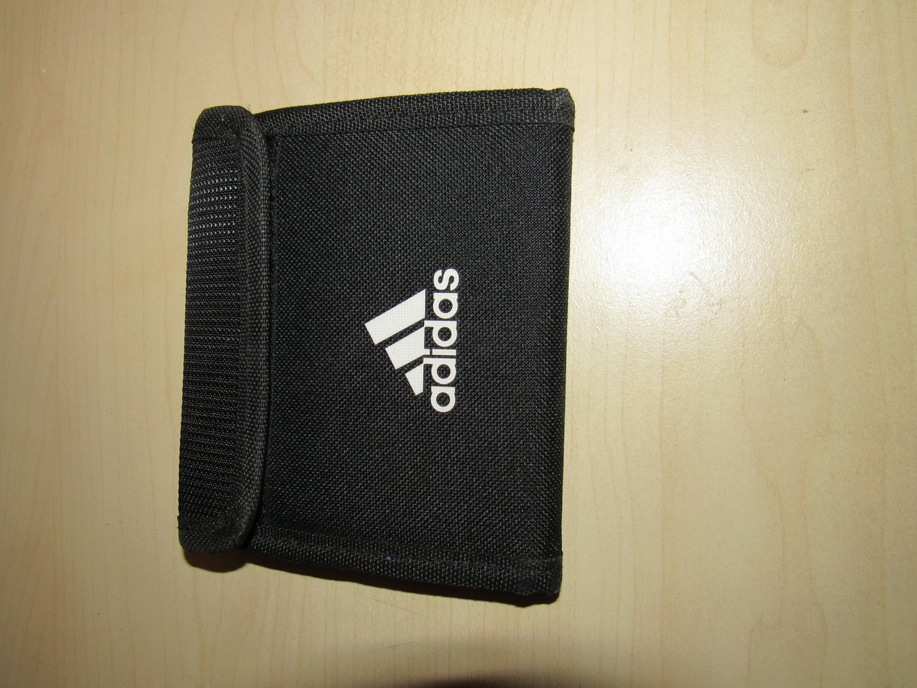 Schwarzer Geldbeutel von Adidas