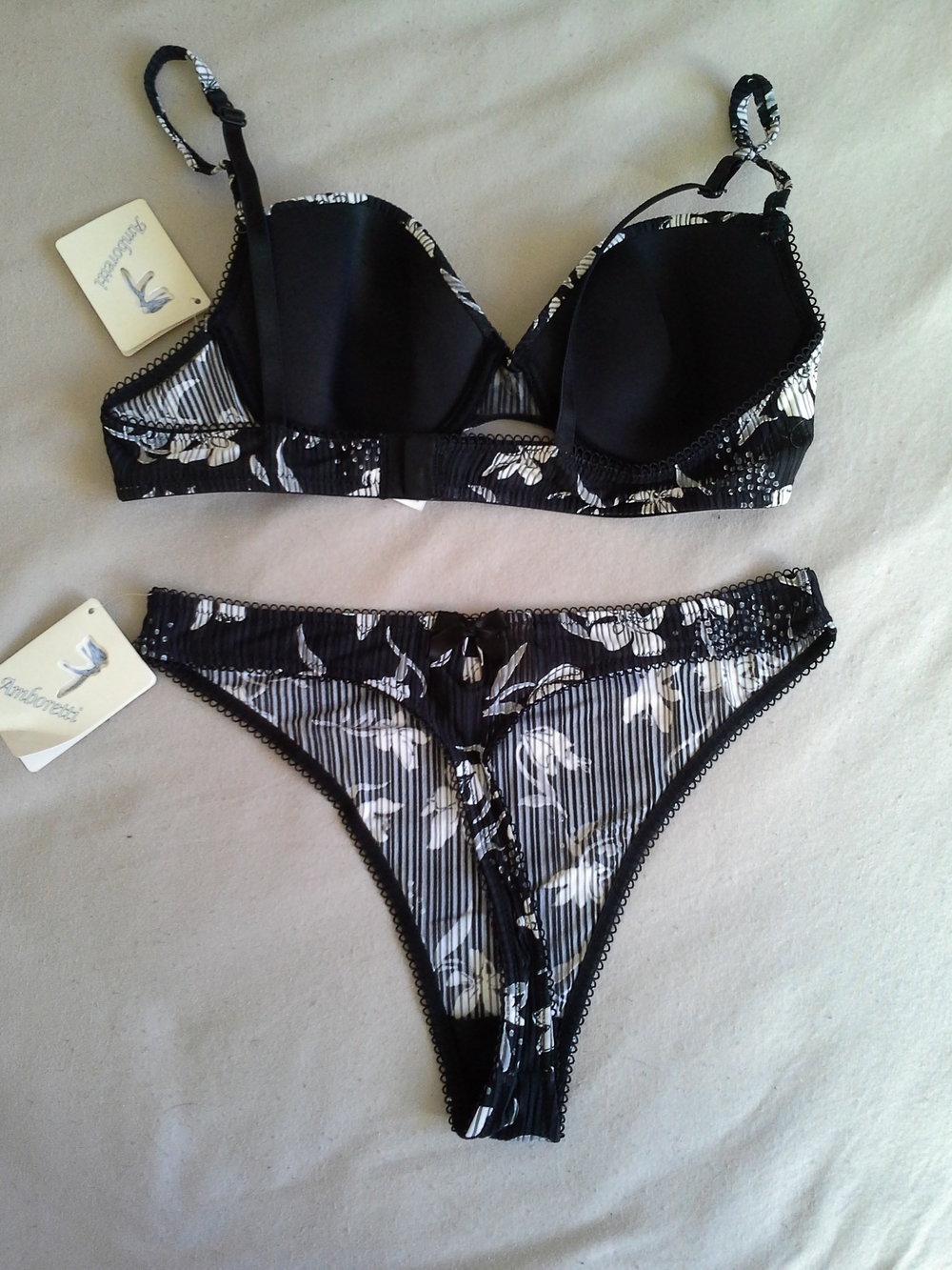 Amboretti, schwarz weiß, stellenweise durchsichtiig, Tanga 38BH 75B