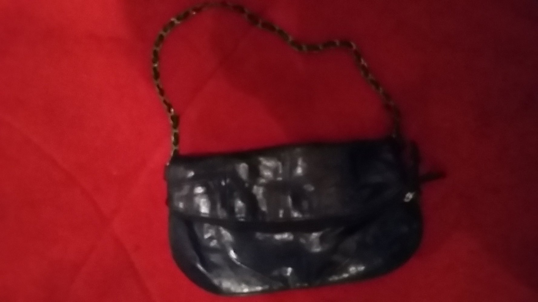 dunkelblaue Tasche