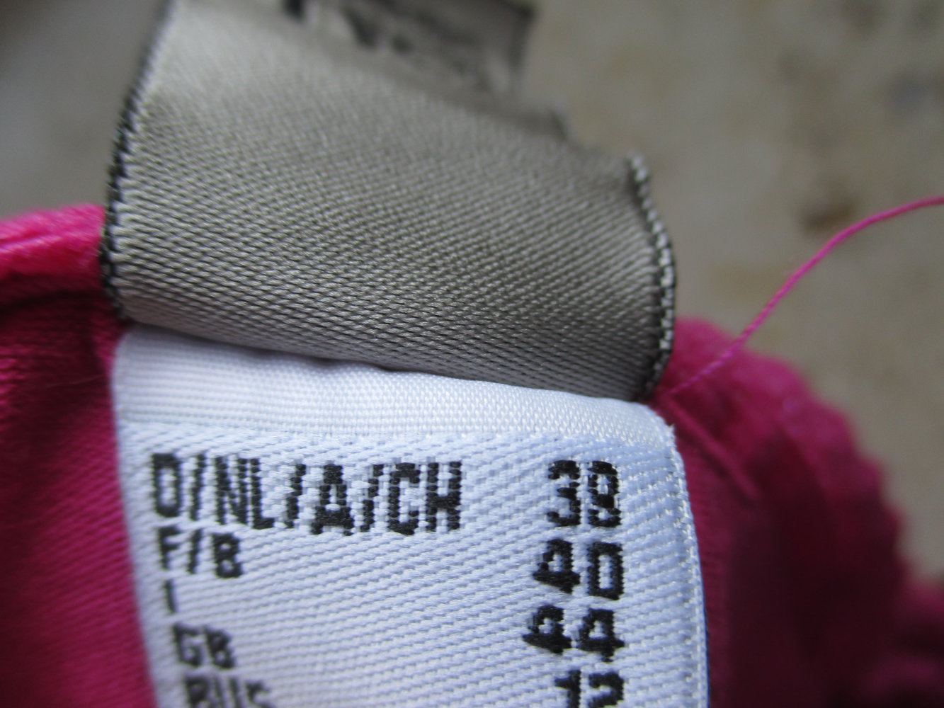 Pretty in Pink, Jerseykleid mit interessantem Ausschnitt, Gr. 38, neu