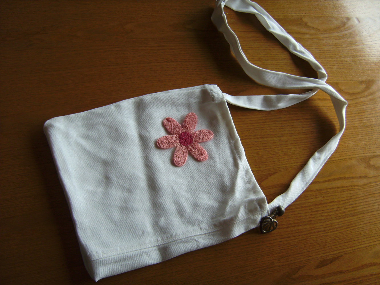 Festival Look.Jeanstasche weiss DIY Unique, Flower, Umhängebeutel Handarbeit , Tasche, Beutel Unikat