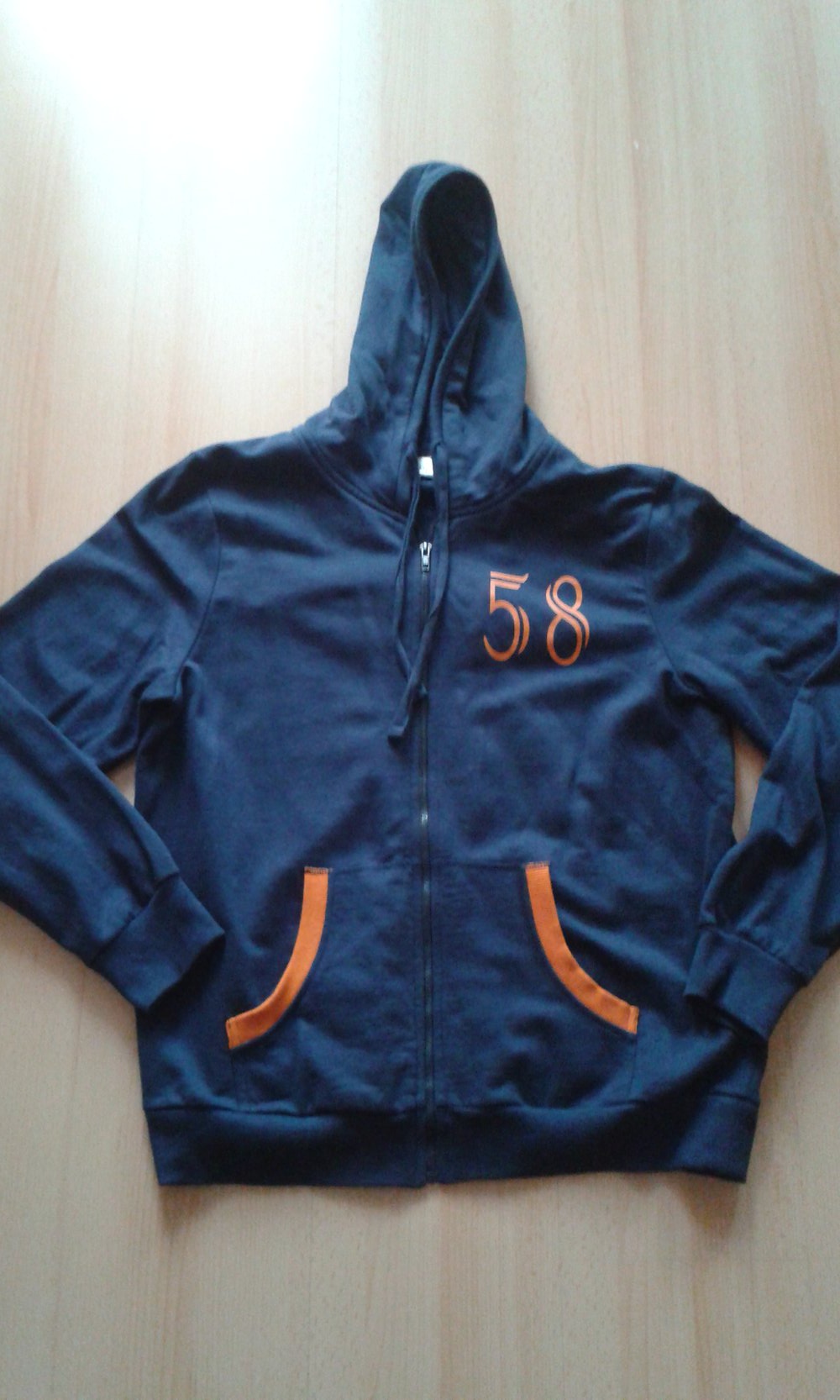 Sweatjacke mit Kapuze