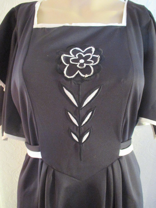 Original 70er Jahre VINTAGE * 3D * Cout Out * Hippie * Blumen * Blüten * Flower- Power * Abend * Ausgeh * Maxi * Long * Kleid * IMPRESSIONS DE PARIS 