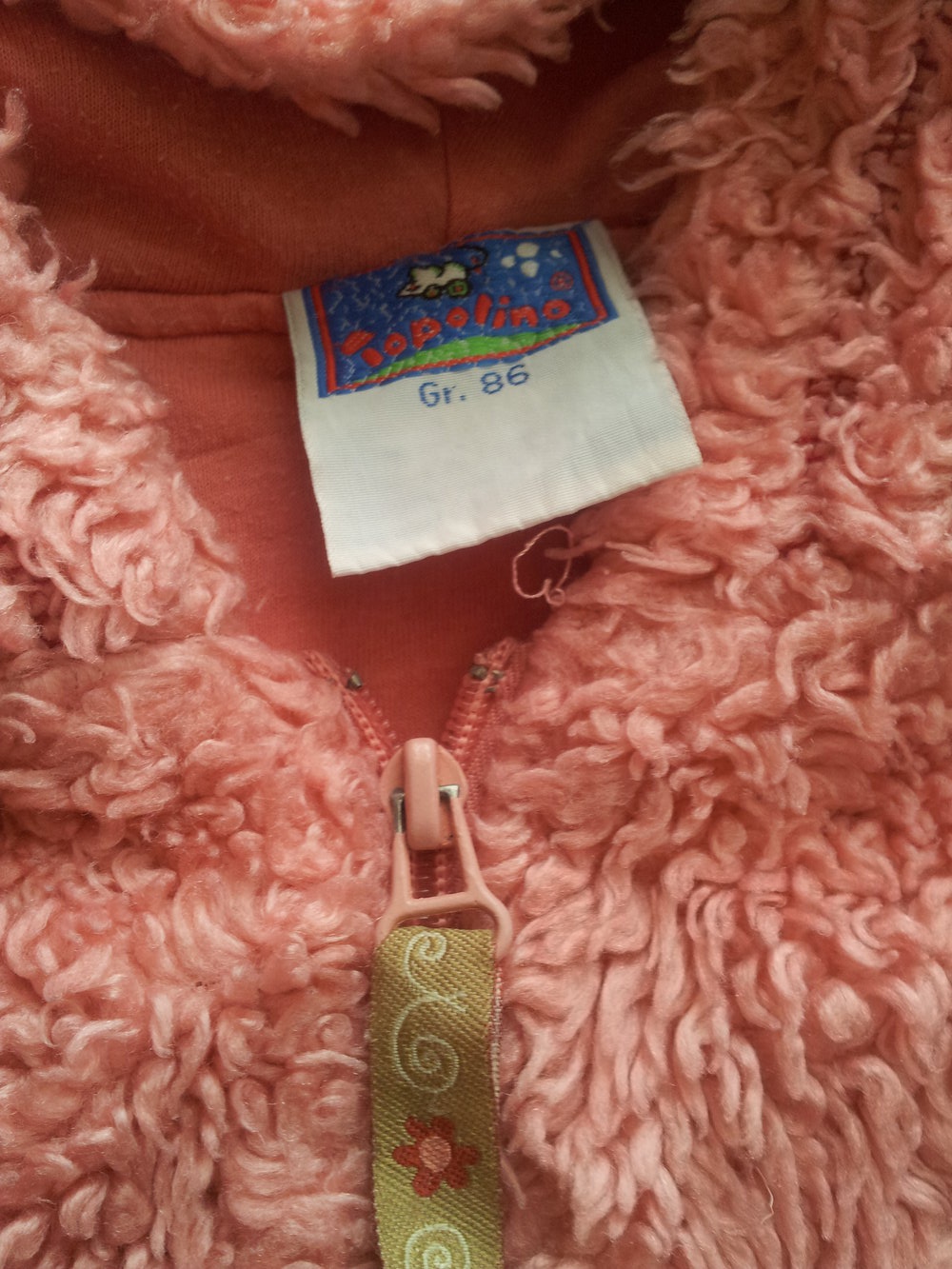 Jacke Kuscheljacke Plüschjacke  blassrot Zipfelmütze rot