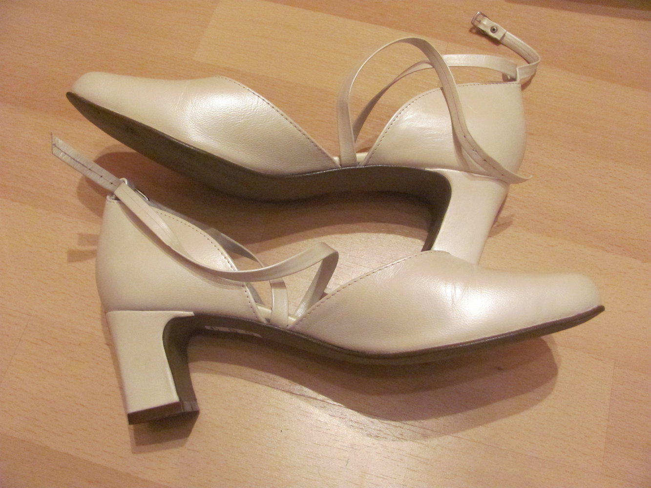 Brautschuhe Hochzeitsschuhe Größe 38 White Lady