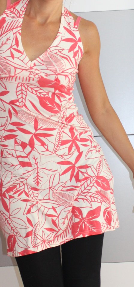 schickes, knalliges Sommerkleid / Neckholder in weiß und pink von C&A