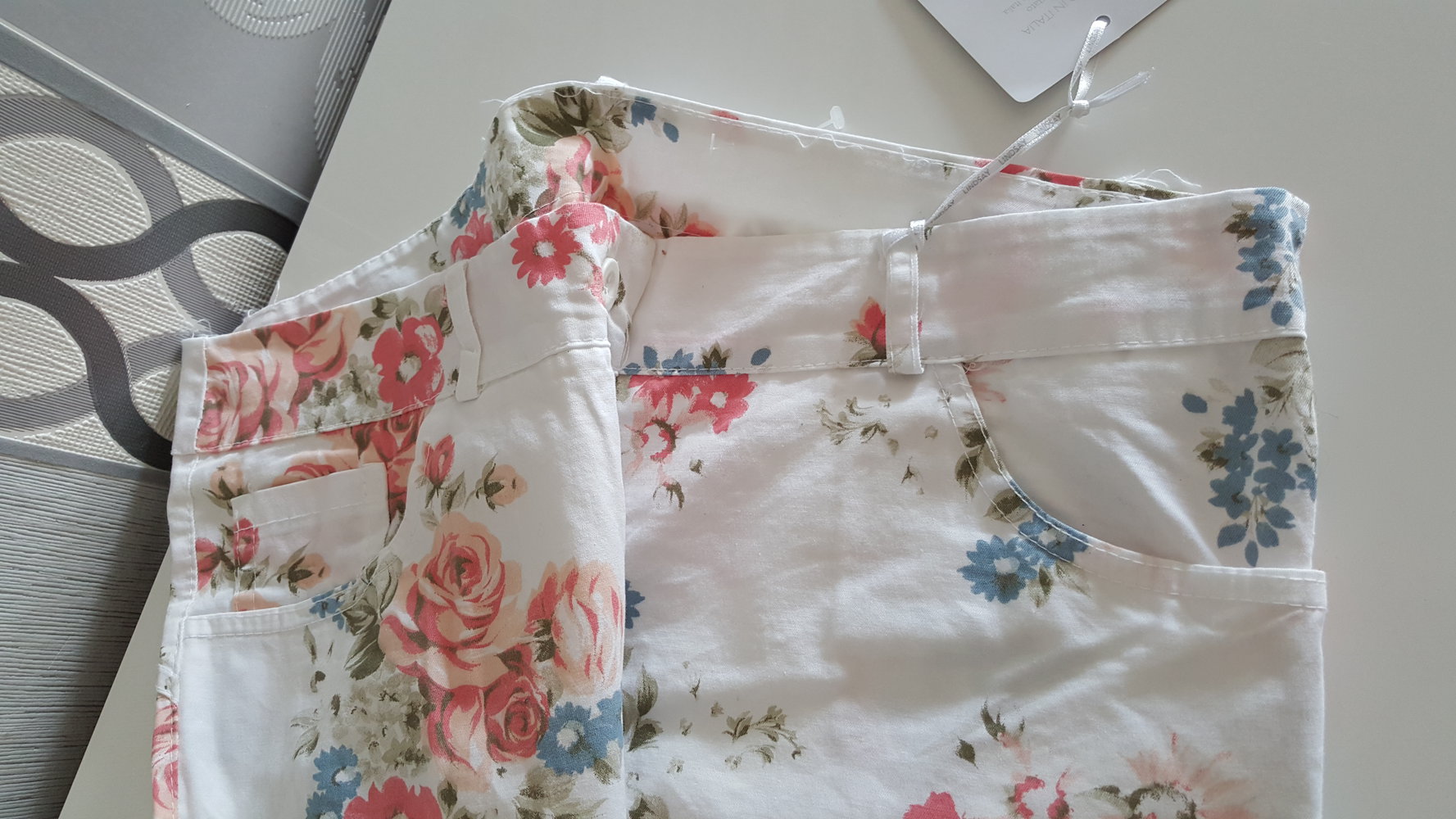 Blumige Hose Vintage weiß ausgez. XL L M 38 40 Neu Blumen