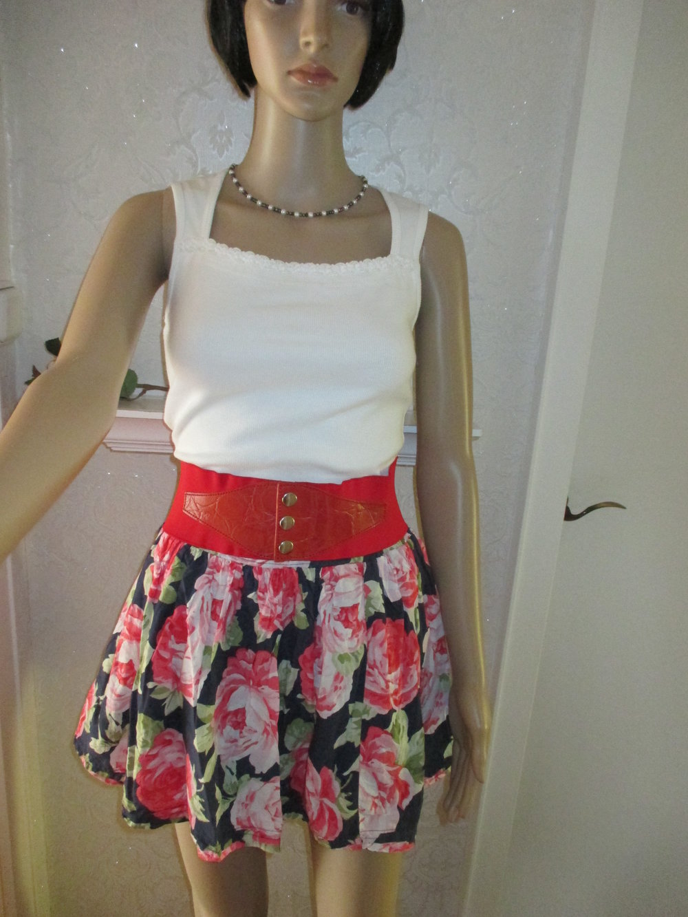 NEU * Romantik * Rosen - Blüten * Flower- Power * Salsa- Style * Mini- Rock 