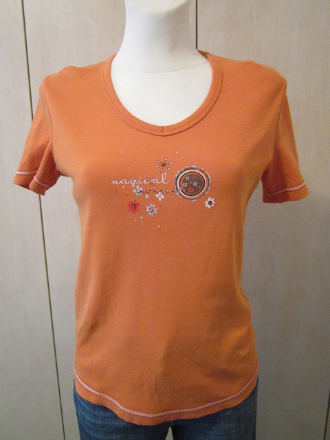 Orangefarbenes Shirt mit Dekoprint