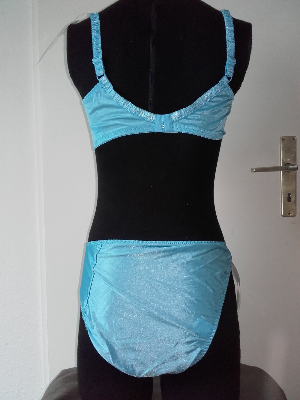 BH 80C und Slip M in hellblau mit Spitze