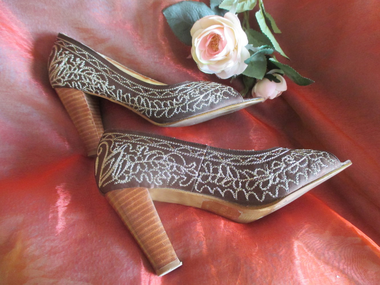 NEUw * Boho * Folklore * Trachten * Glitzer * Perlen- Stickerei * Peep Toes * High Heels * Pumps * Sandaletten * Schuhe 