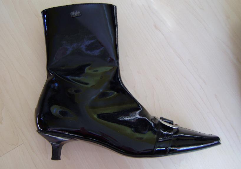 Buffalo Stiefelette Lack schwarz 1 x getragen Gr. 39 
