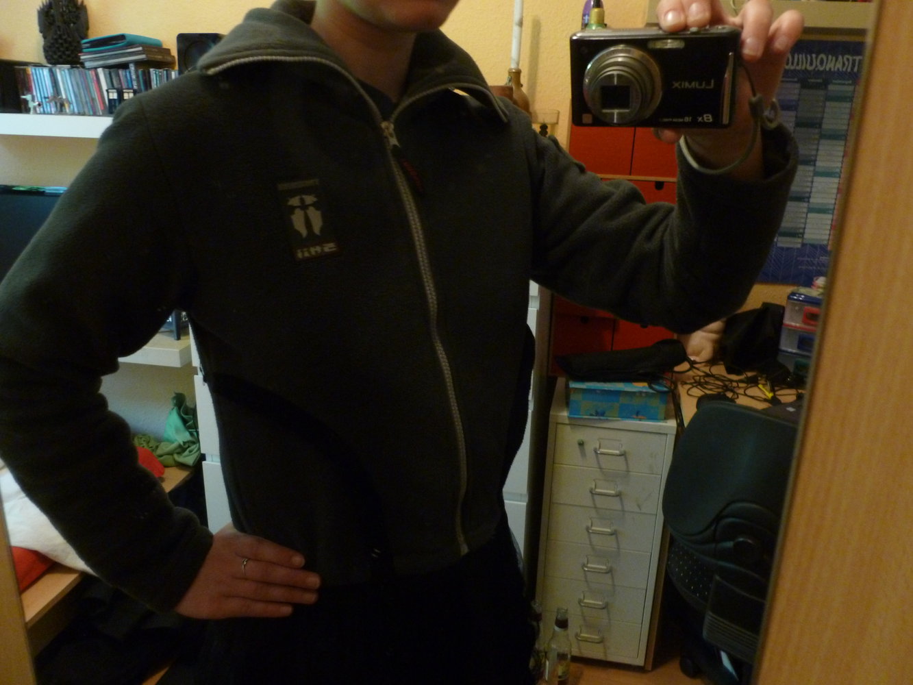 Warme, kurz geschnittene Fleece-Jacke