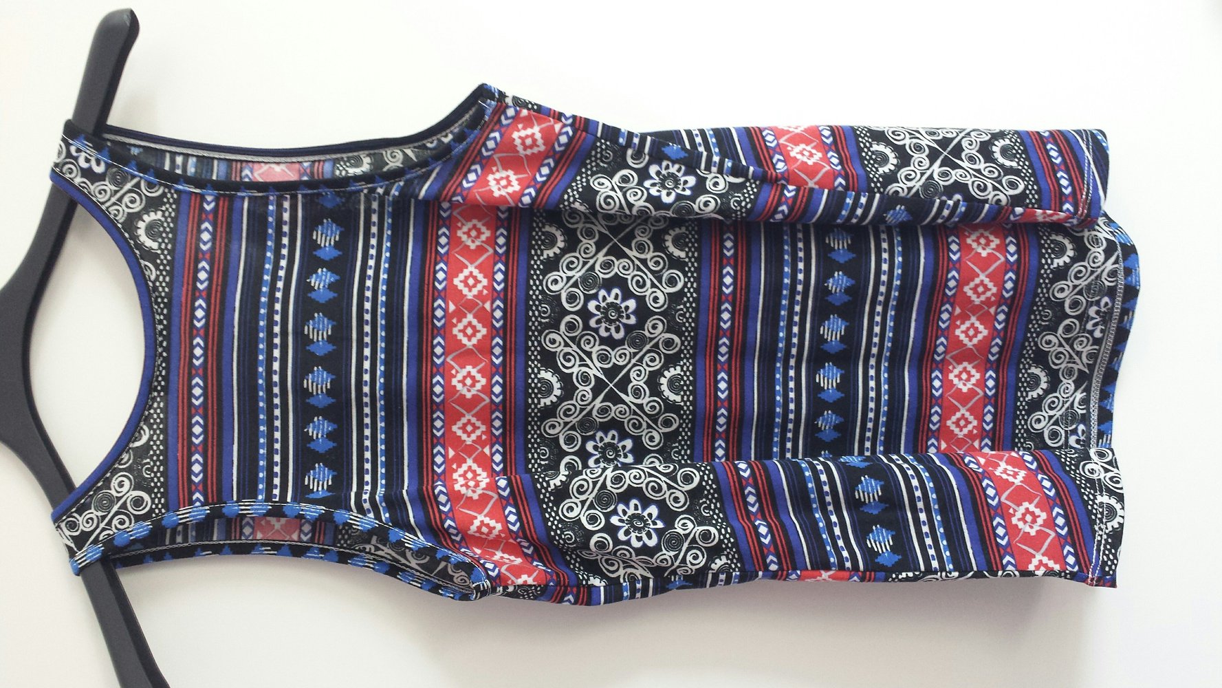 Schwarzes Top