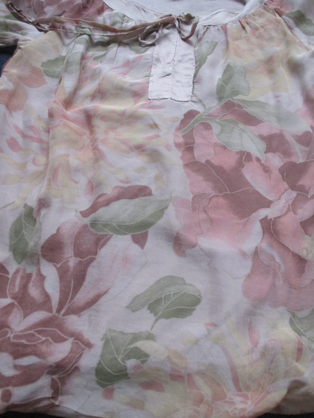 NEU mit ETIKETTEN Rosen Blüten Romantik Flower Carmen Style Seiden Chiffon Tunika Bluse 