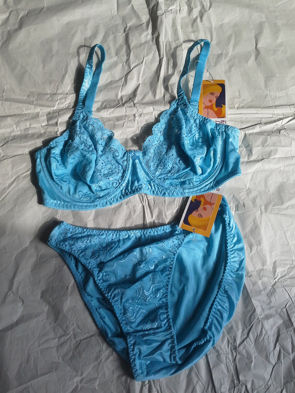 BH 80C und Slip M in hellblau mit Spitze