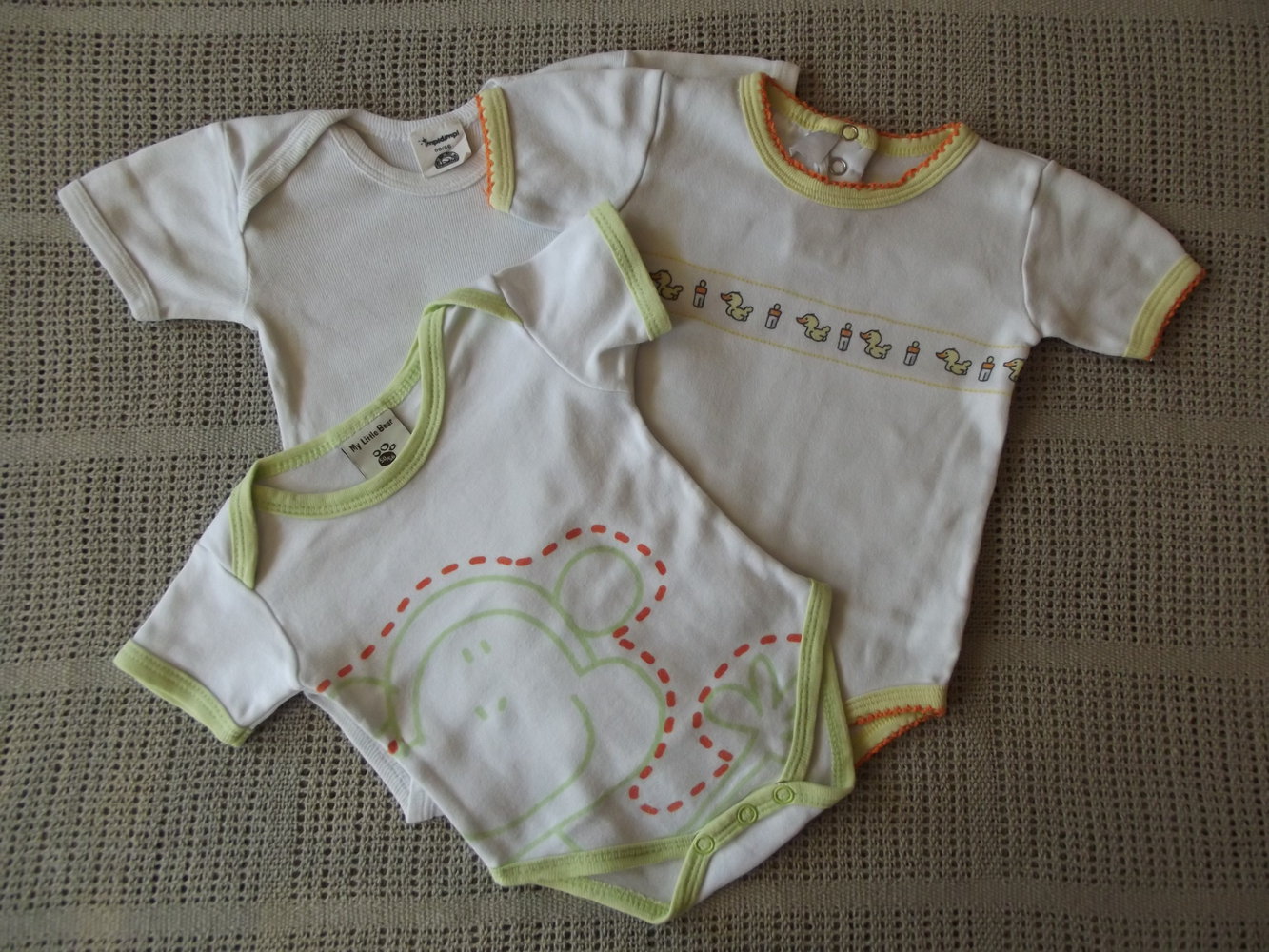 Sechs süße Body´s  Gr. 50/56 
