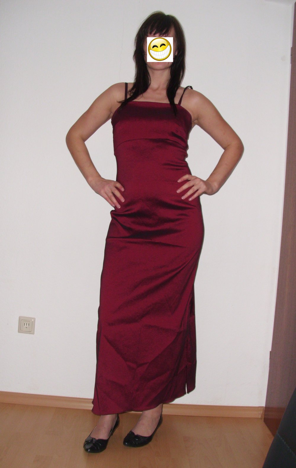 Festliches Kleid bordeaux rot glänzend