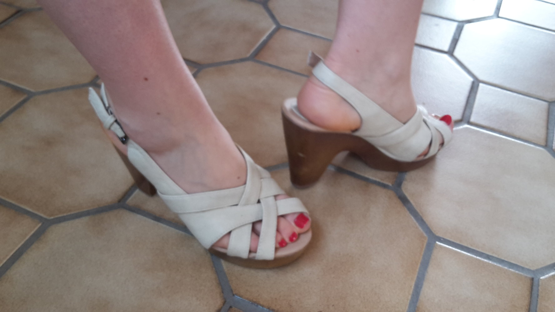 Gr.37 weiß creme Pumps Keilabsatz wedges peeptoes rockabilly