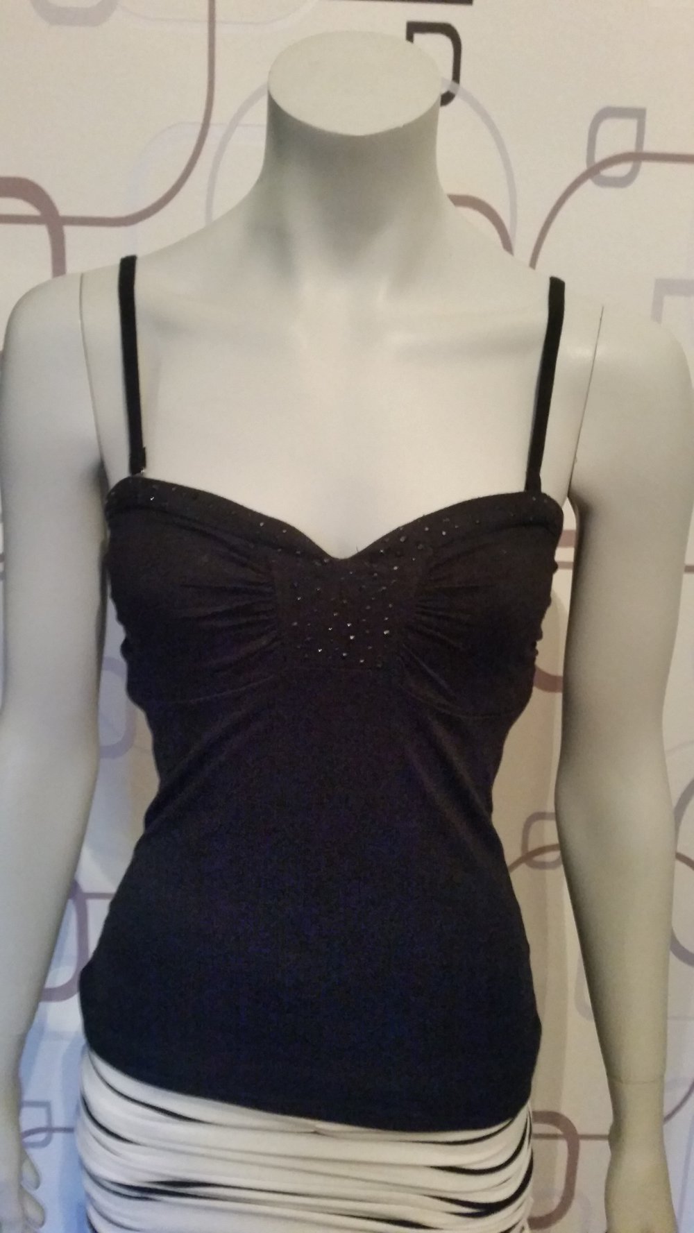 schwarzes Top 