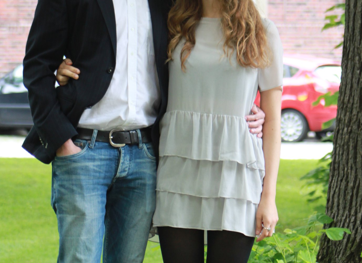 Schwingendes Chiffonkleid in Hellgrau Gr. 38-42