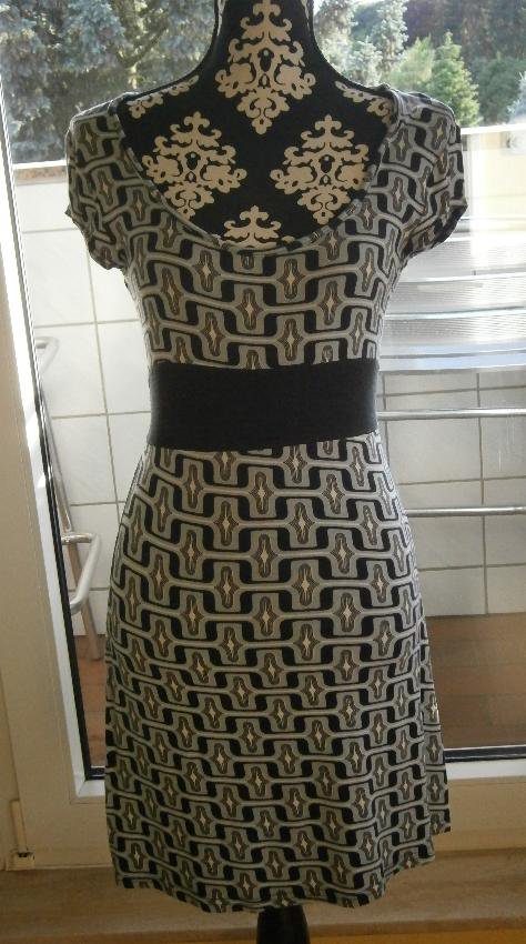 Kurzes Shirtkleid von dateless Gr. M 