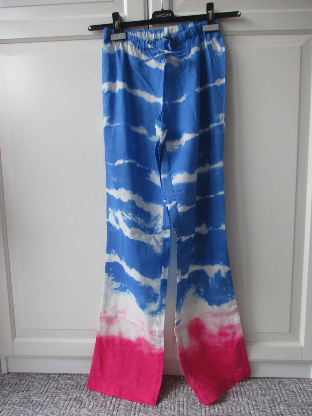 Rainbow, pink-weiß-hellblaue Hose mit Bindeband, die Lust auf den Sommer macht, Gr. 34