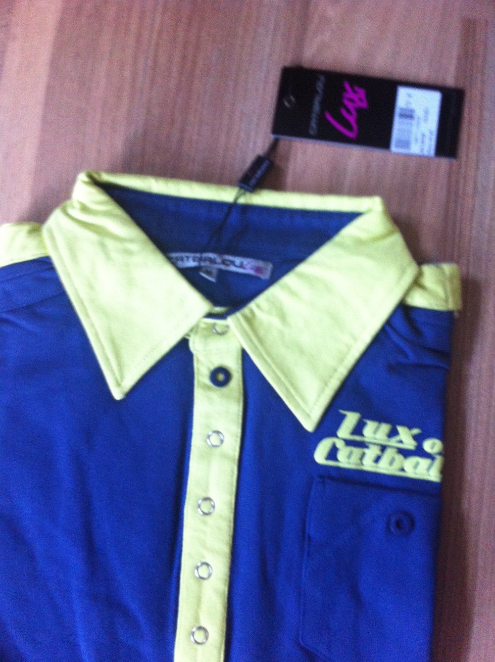 Tolles Polo Shirt in herrlichem Blau und Neon Gelb Größe M