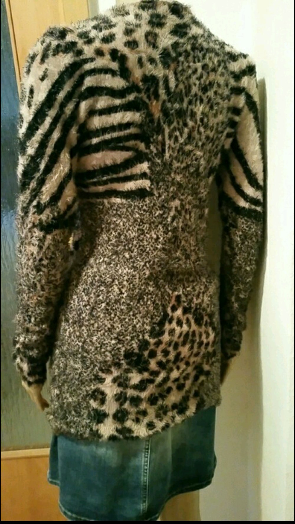 Sehr schöne kuschelweiche Pulli in Tiger Muster 