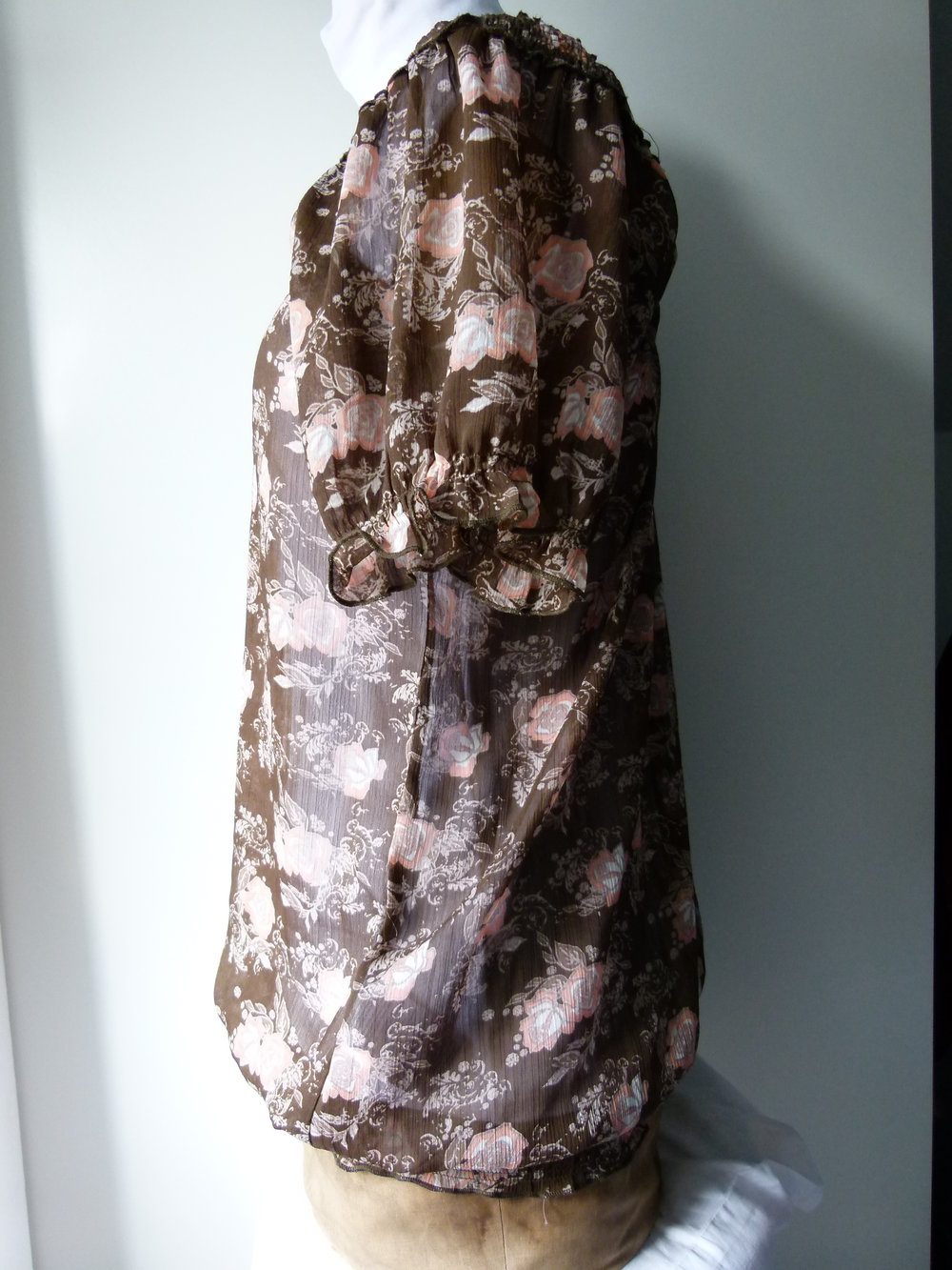 Carmen Chiffon Tunika Shirt in braun mit Rosenmuster, Mori Boho Hippie Goa Festival Romantik Lagenlook