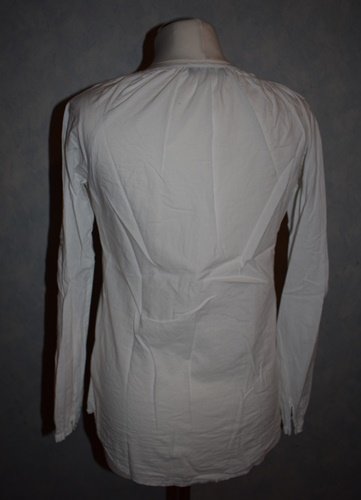 Weiße längere Bluse mit Ärmeln zum Krempeln
