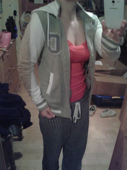 College Jacke grau weiß