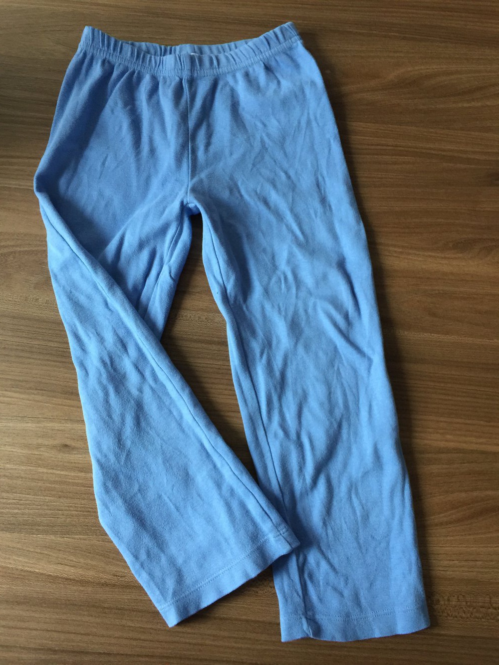 Langärmliger Schlafanzug mit Mickey und Minnie Print