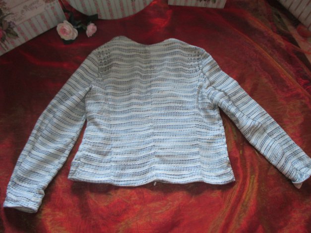 NEU mit ETIKETTt Silber Nieten Glitzer Strass Kristalle Steine Kurz Jäckchen Jacke 