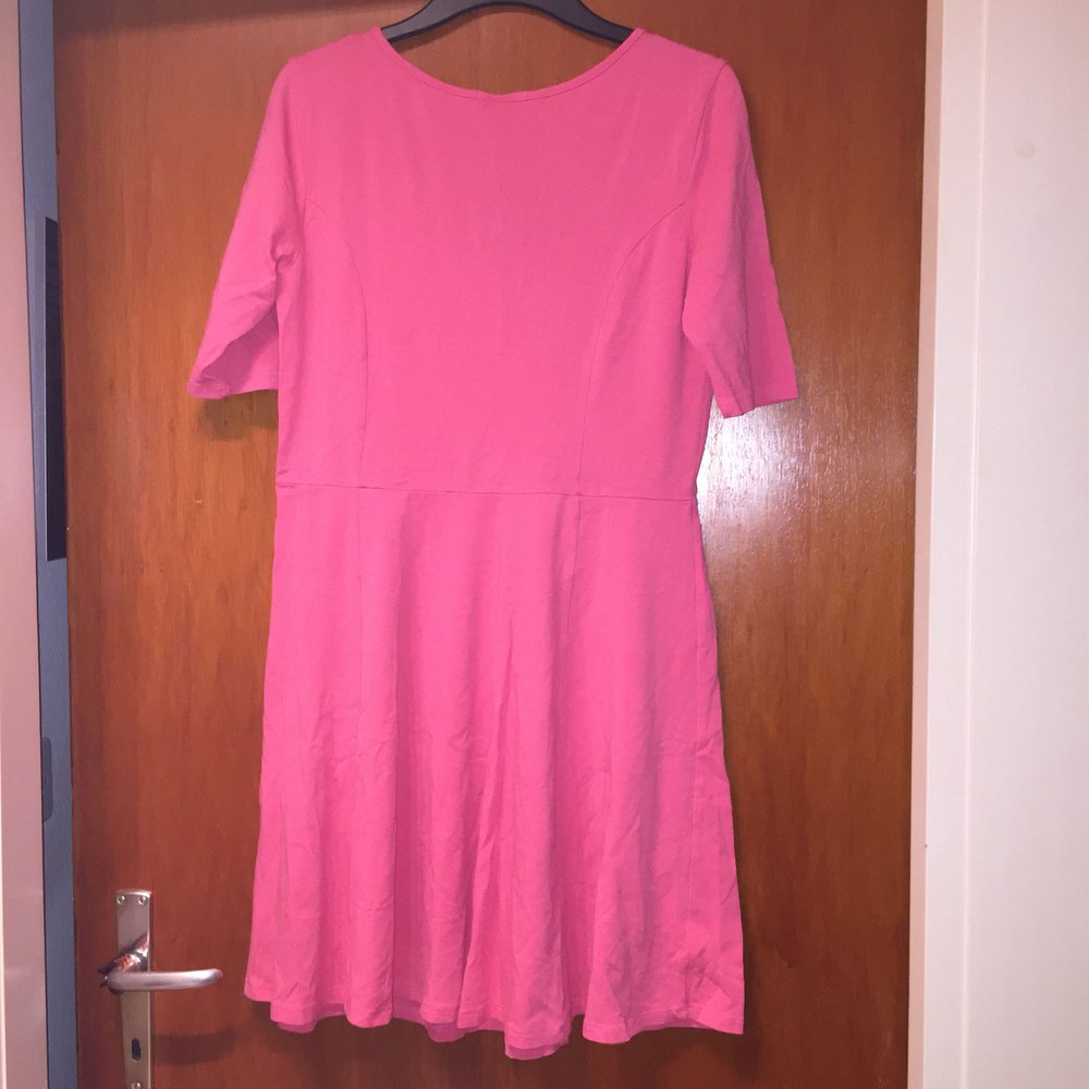 Jerseykleid eng geschnitten