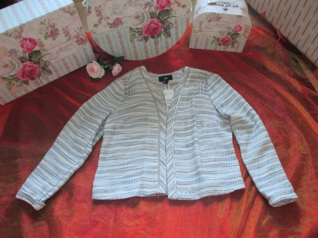 NEU mit ETIKETTt Silber Nieten Glitzer Strass Kristalle Steine Kurz Jäckchen Jacke 