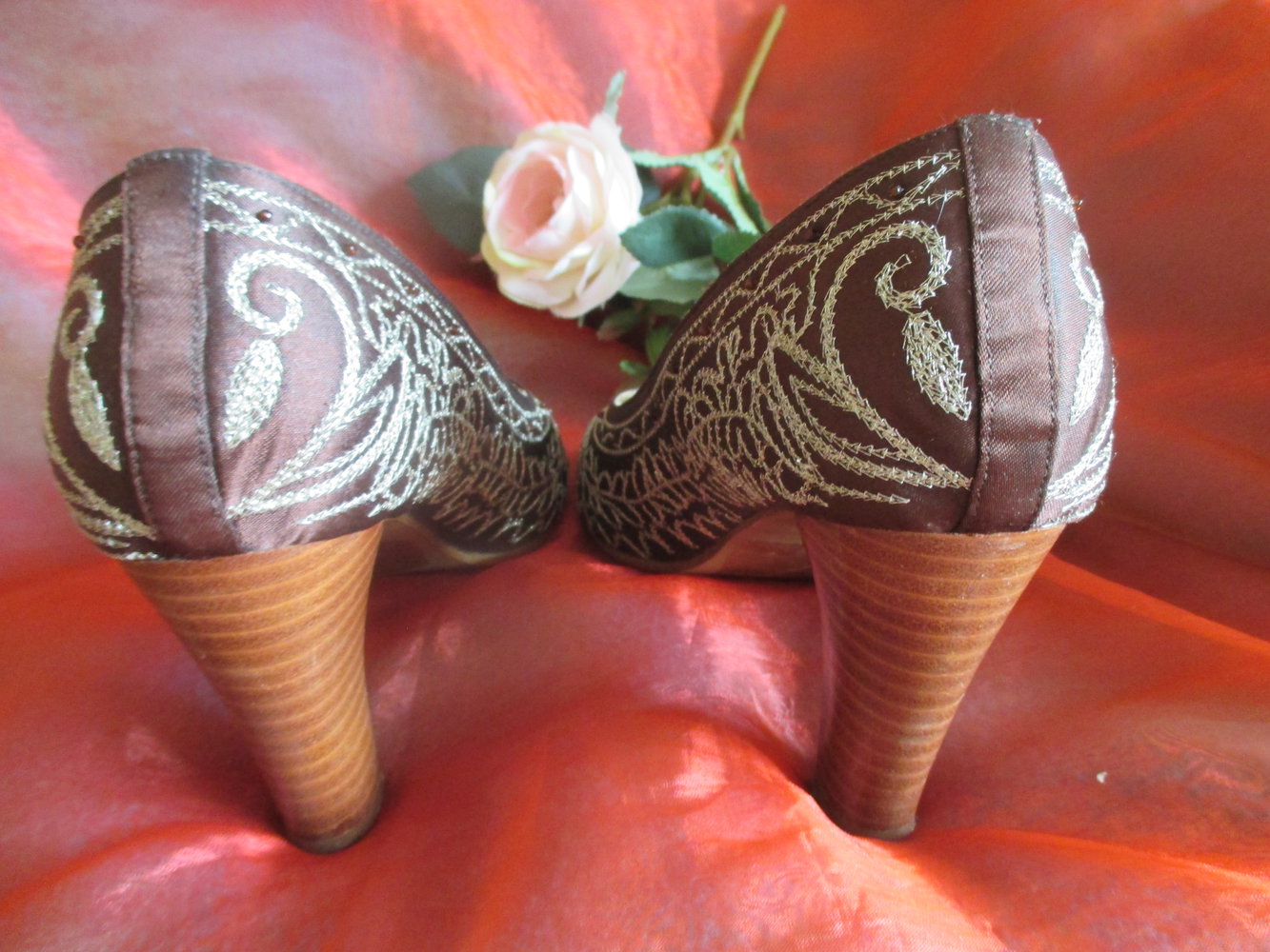 NEUw * Boho * Folklore * Trachten * Glitzer * Perlen- Stickerei * Peep Toes * High Heels * Pumps * Sandaletten * Schuhe 