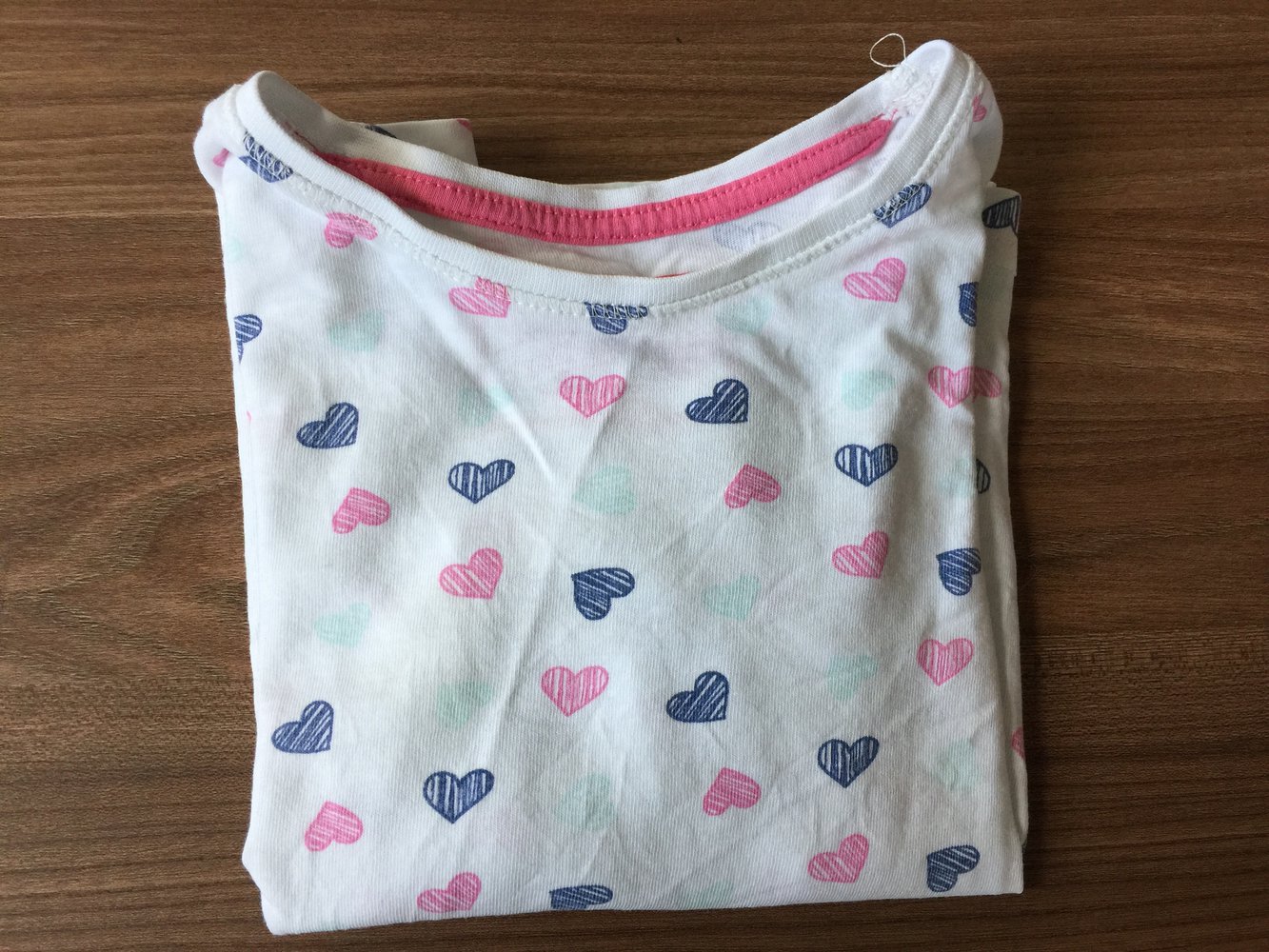 Herzchen-Langarmshirt Gr. 104
