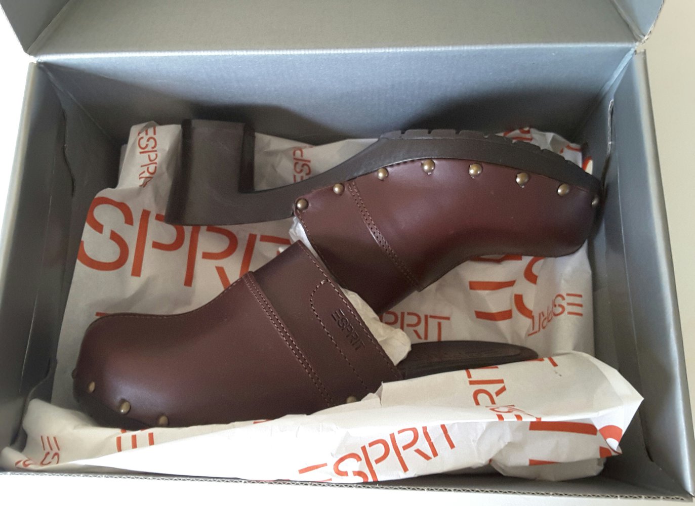 Ungetragene Esprit Clogs rot braun Holz optik Leder Größe 39 (eher 38), wie Neu!