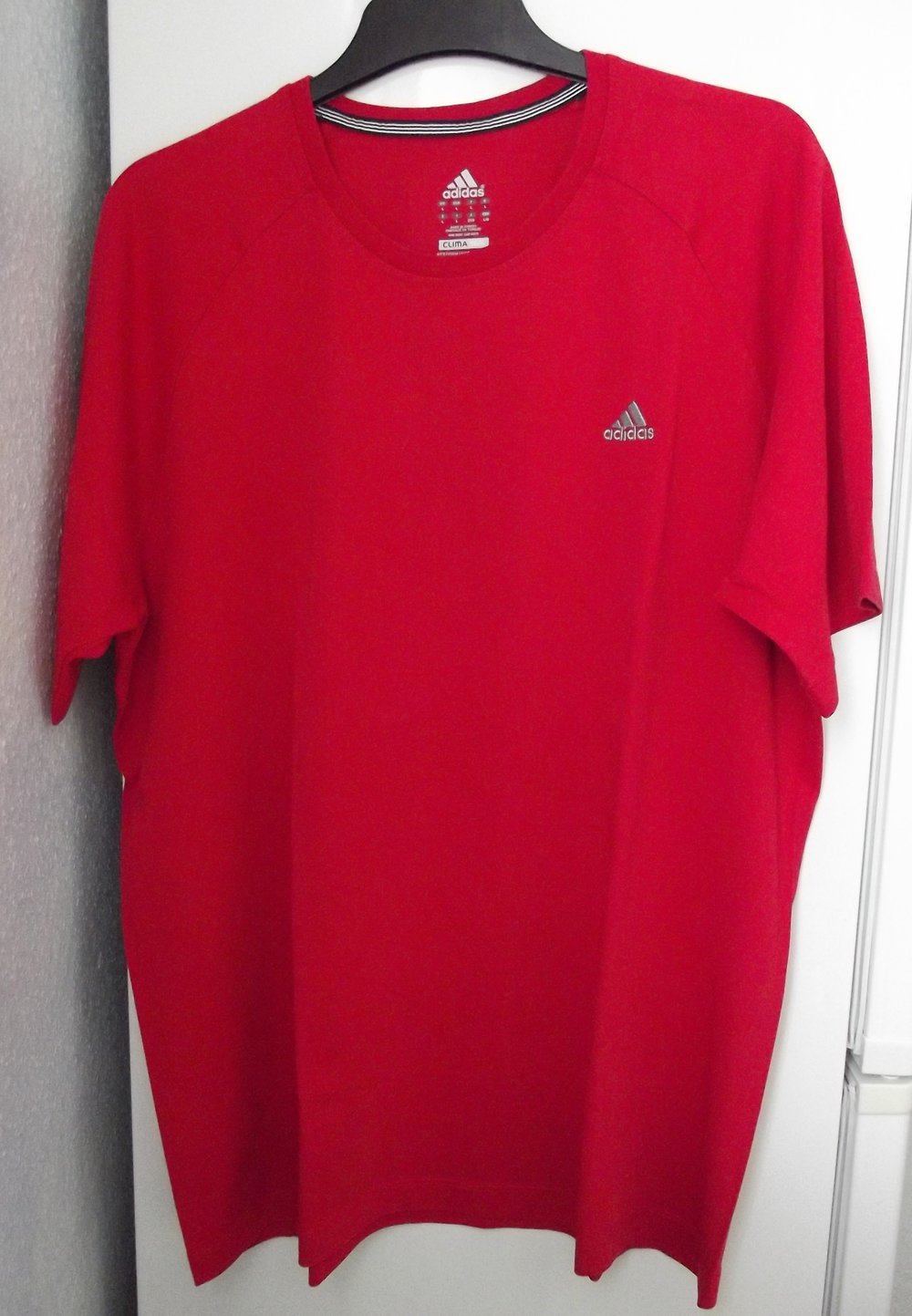 Sehr schönes neuwertiges Adidas Shirt Gr. L