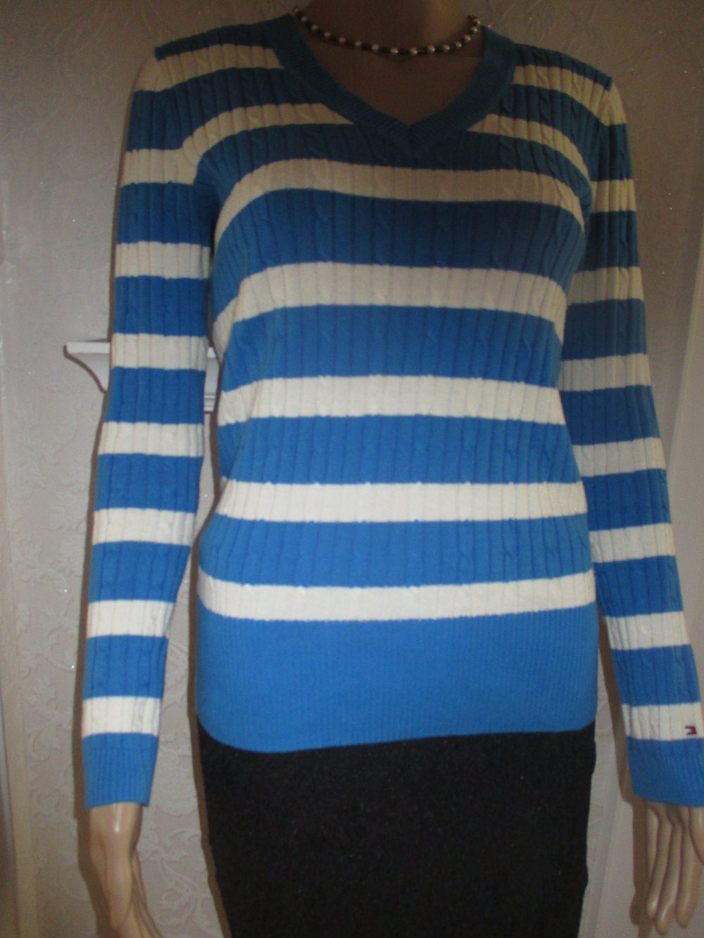 NEU Streifen Zopfmuster V- Ausschnitt Strick- Pullover ''TOMMY HILFIGER'' Gr. 36- 38/ S türkis- weiss