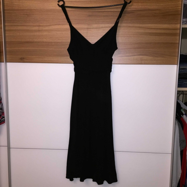 Exklusives Markenkleid THEORY