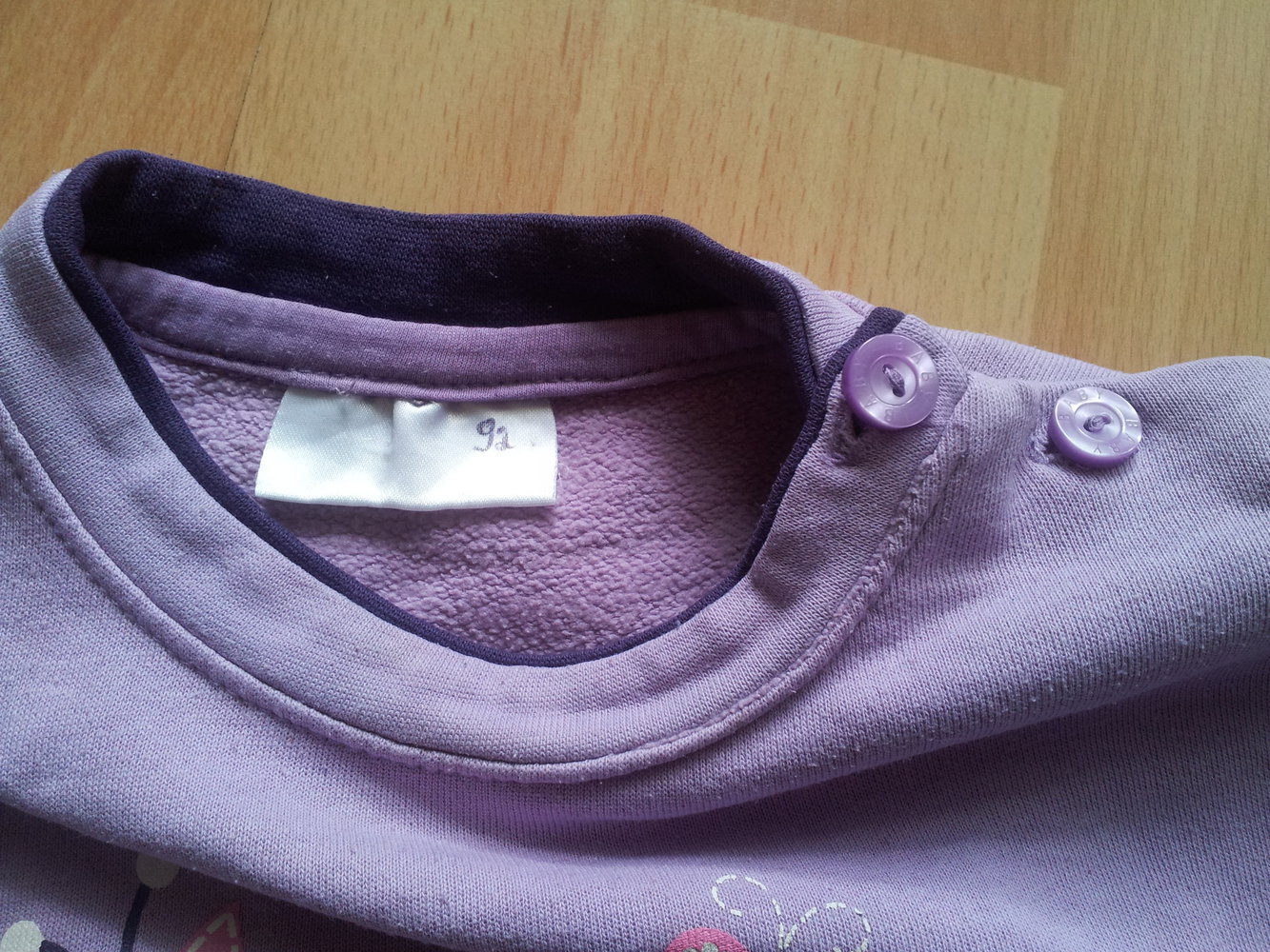  Pullover lila BE HAPPY Schmetterlinge Blumen Herze