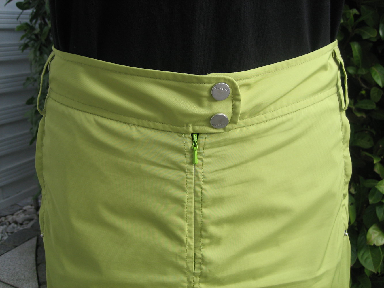 Trendiger Rock Gr. 42, frisches Kiwi-Grün - raffinierte Details!
