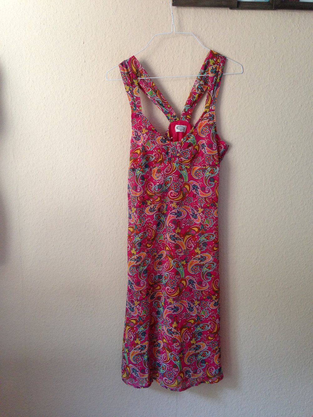 NEU - Kleid mit Blumenmuster rot