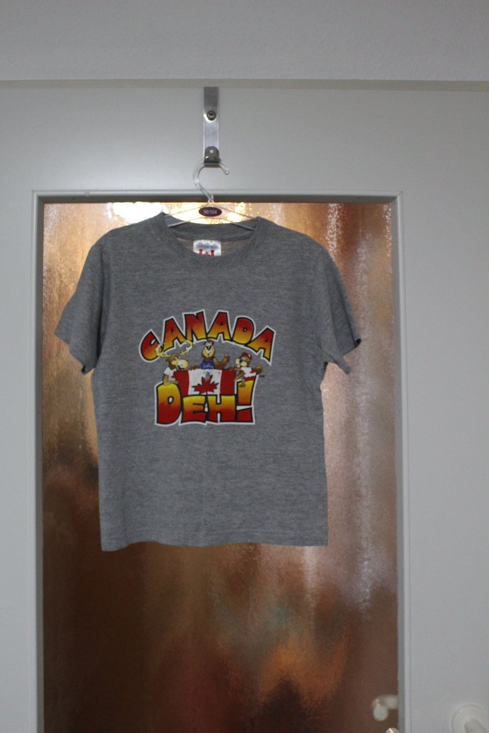 110. T-Shirt mit Aufdruck Canada, Gr. 122