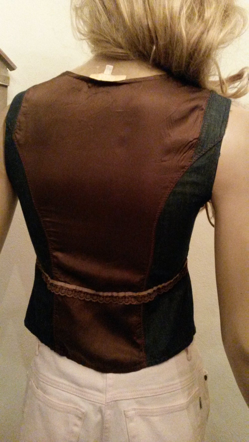 Corsagen-Top mit Spitze und Perlenstickereien 